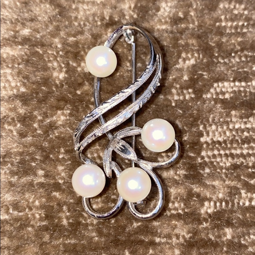 Silver and Pearls Brooch